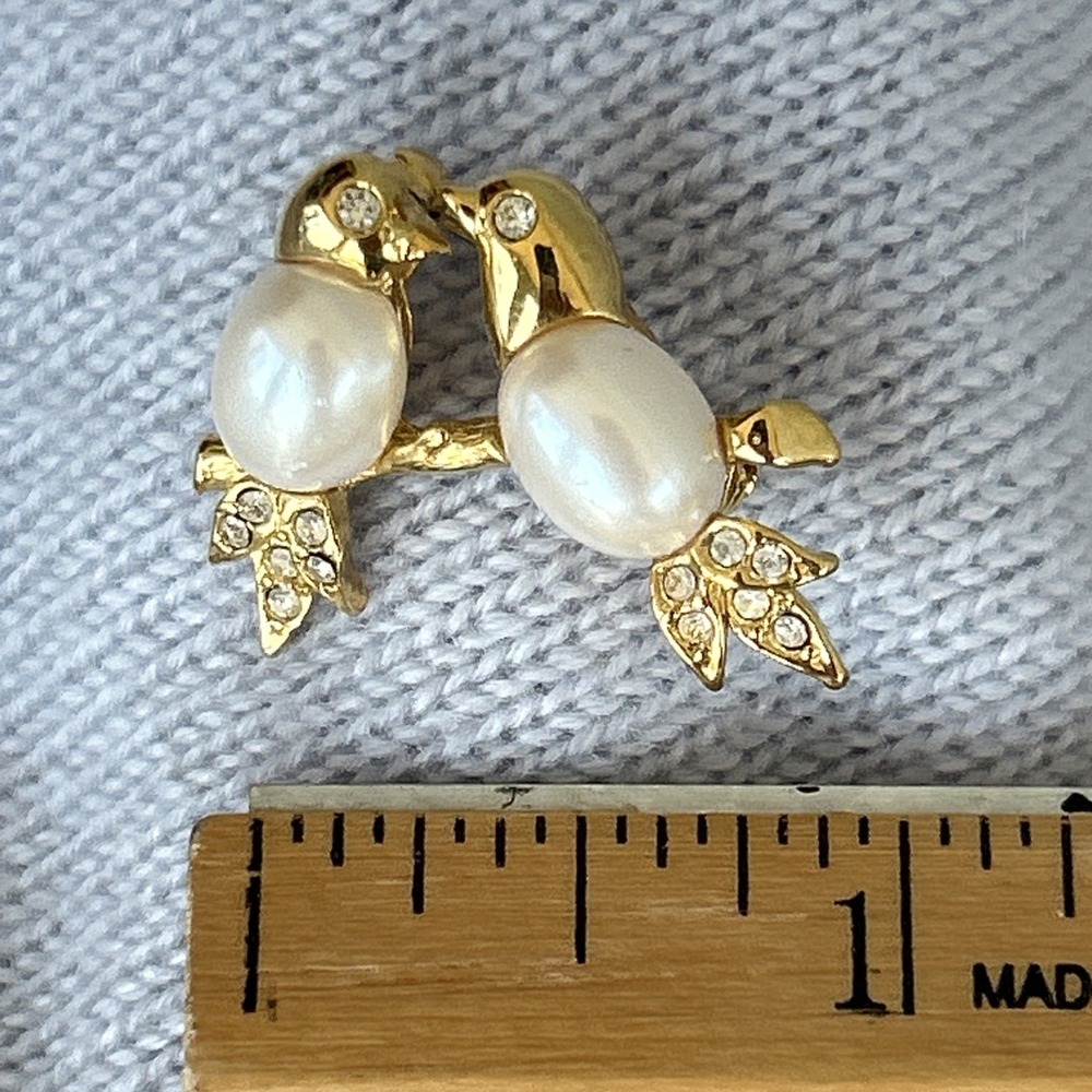 Vintage Marbella Gold Tone With Faux Pearl Lovebirds On A Branch Brooch - Picture 3 of 4